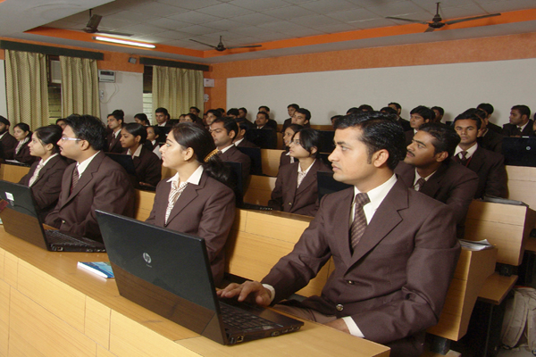 MBA Institutes in Delhi-NCR with top notch placements | eduction